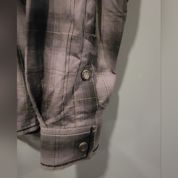 Panhandle Rough Stock V neck Western Shirt - Picture 5 of 5